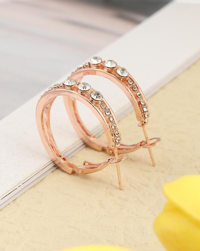 Store øreringe med indlagte rhinsten