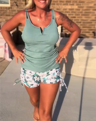 Badedragt med afslappet print og to dele