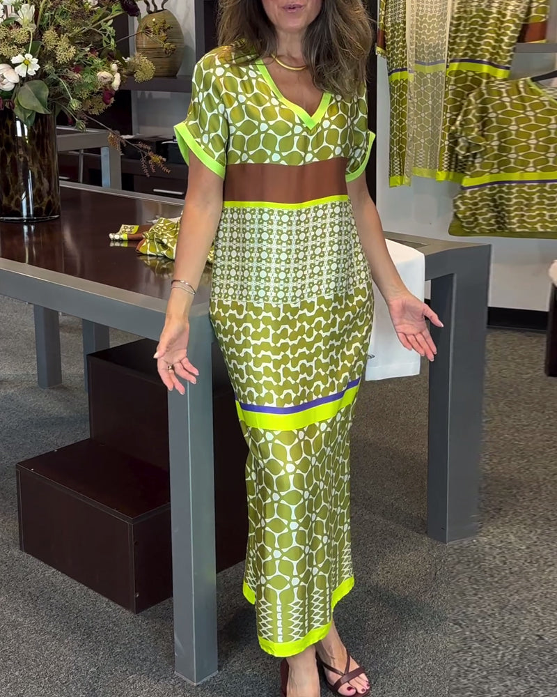 Lang kjole med V-udskæring og kontrastprint