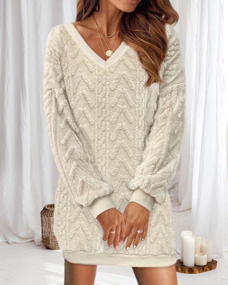 Ensfarvet lang striksweater med V-halsudskæring