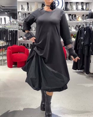 Kjole ensfarvet moderigtigt patchwork