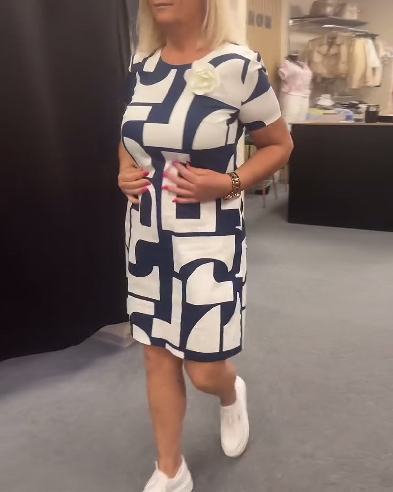 Geometrisk mønstret kjole med rund hals