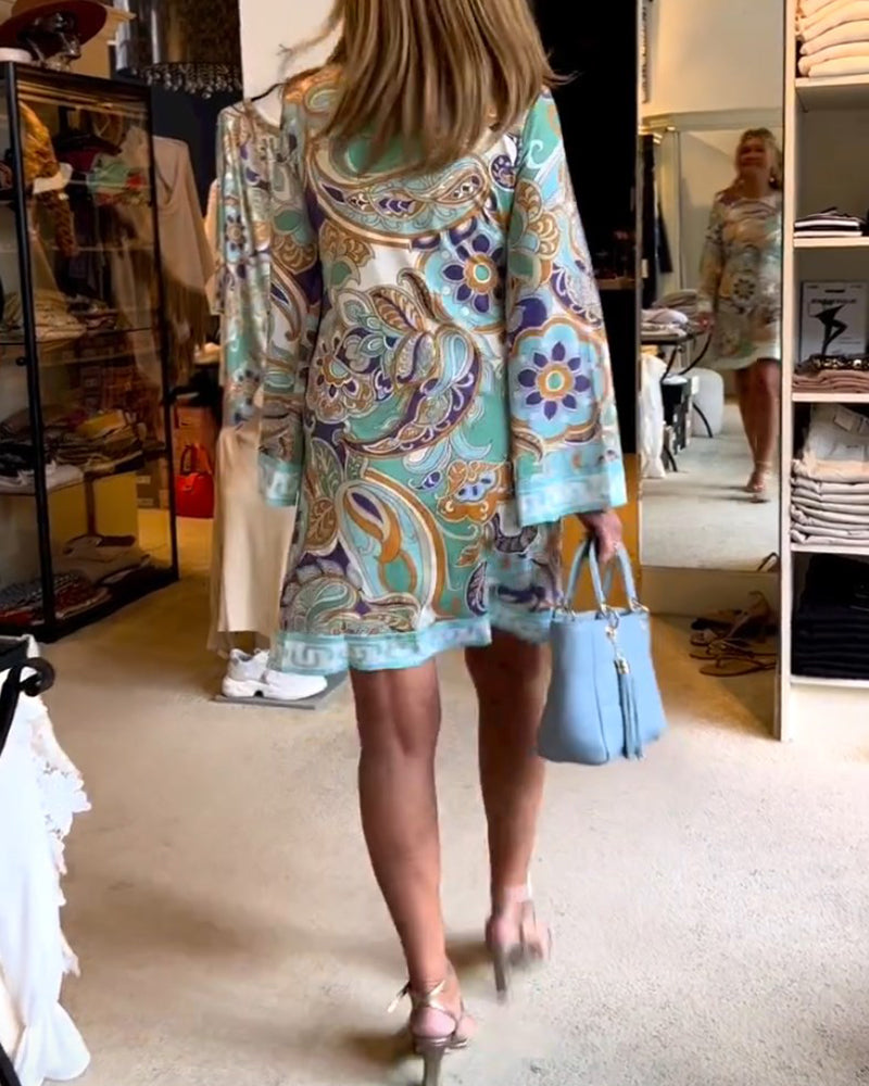 Kjole med rund hals og print