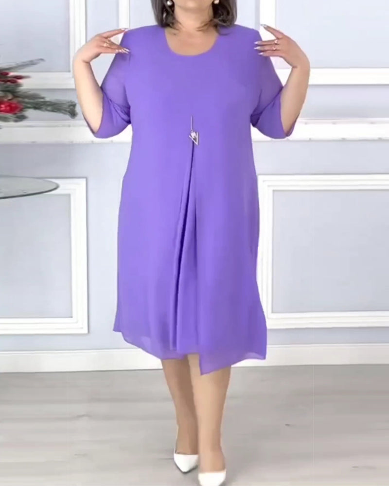 Ensfarvet løs kjole til kvinder