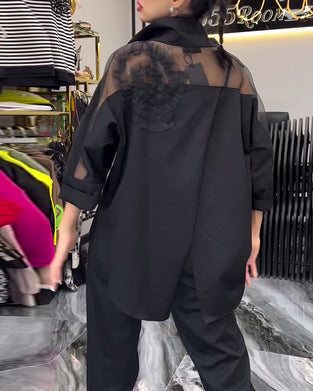 Blomsterbluse med lapel og blondepanel