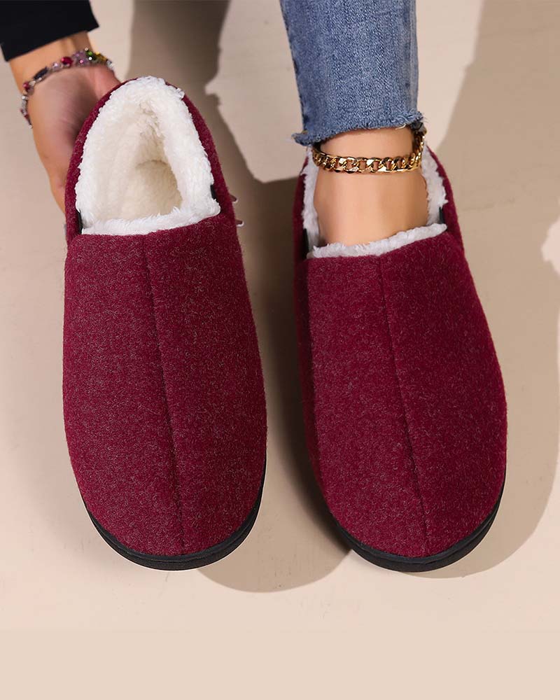 Ensfarvede plysforede hjemmesko