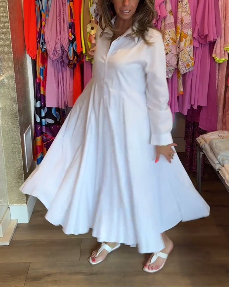 Hvid skjortekjole med plisseret nederdel