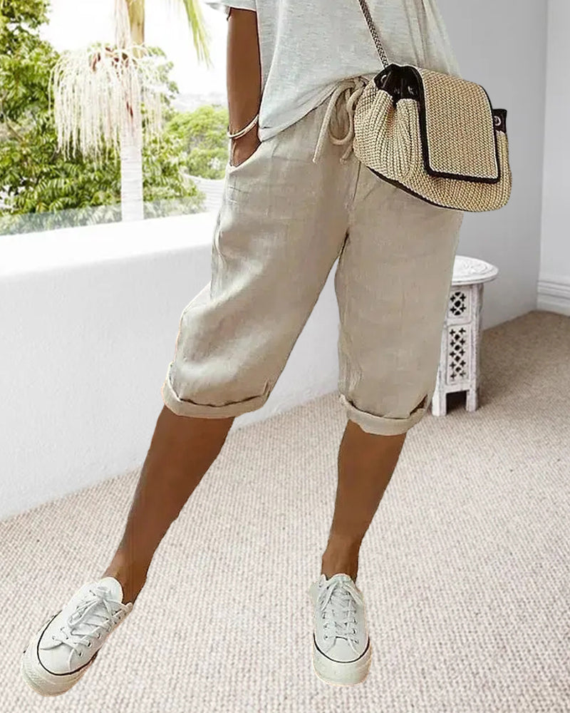 Ensfarvet behagelige bermudashorts med snøre