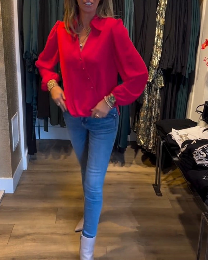 Rød skjorte med lanterneærmer