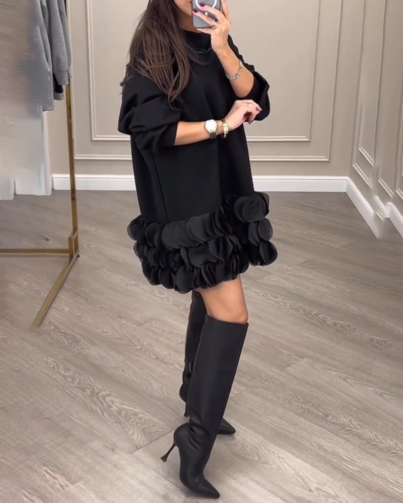 Elegant kjole i kronblade-design