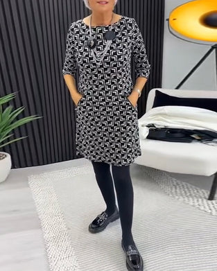 Retrokjole med geometrisk print og lommer