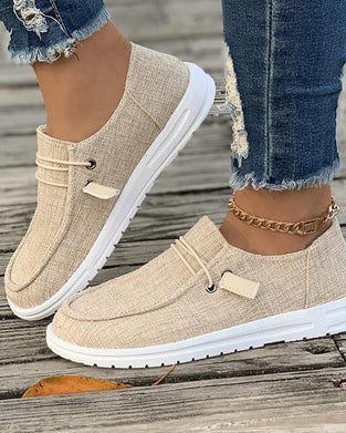 Ensfarvede slip-on sko