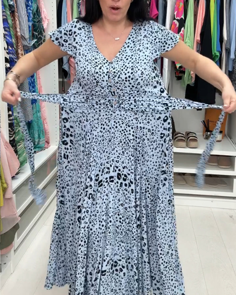 Kortærmet kjole med V-hals