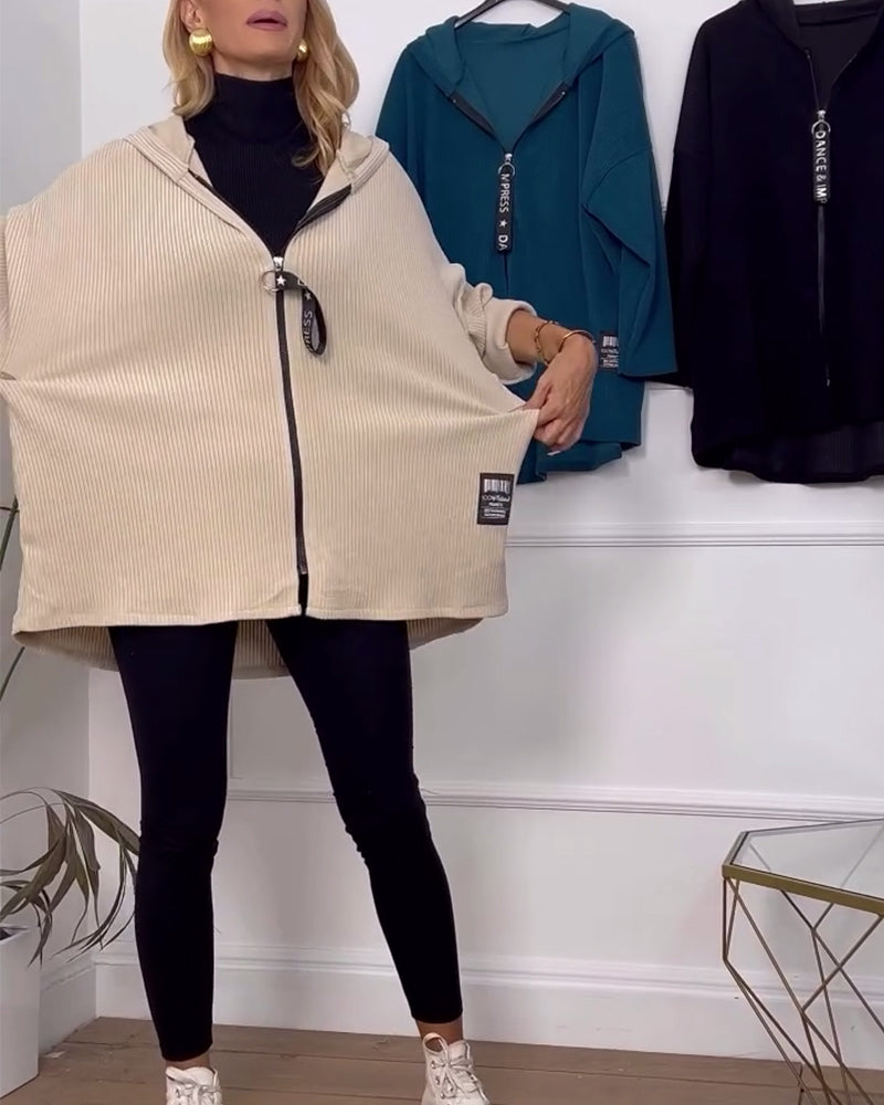 Casual ensfarvet hættejakke med lynlås