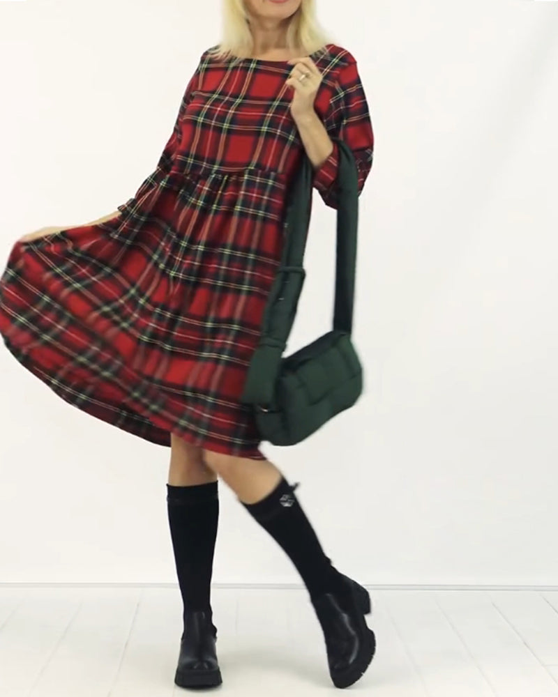 Ternet kjole med svaj