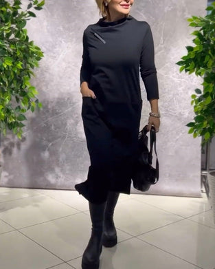 Lang sort kjole med sidelomme