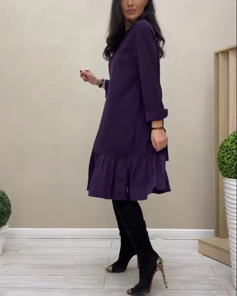 Knælang kjole med flæser