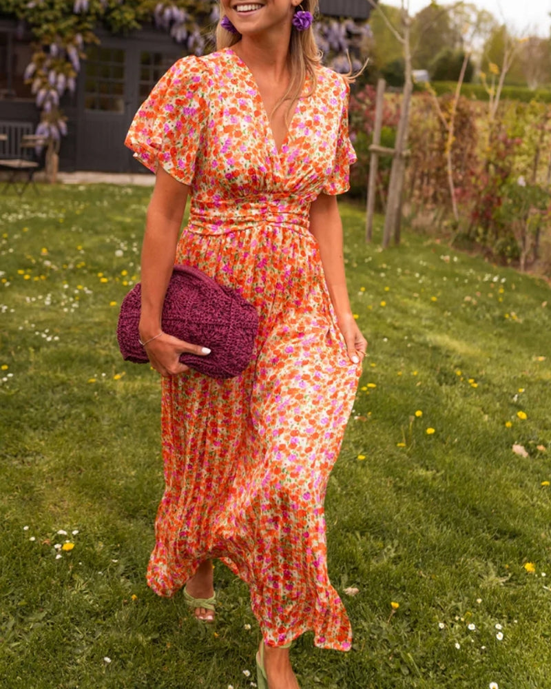 Sommerkjole med V-udskæring og blomsterprint