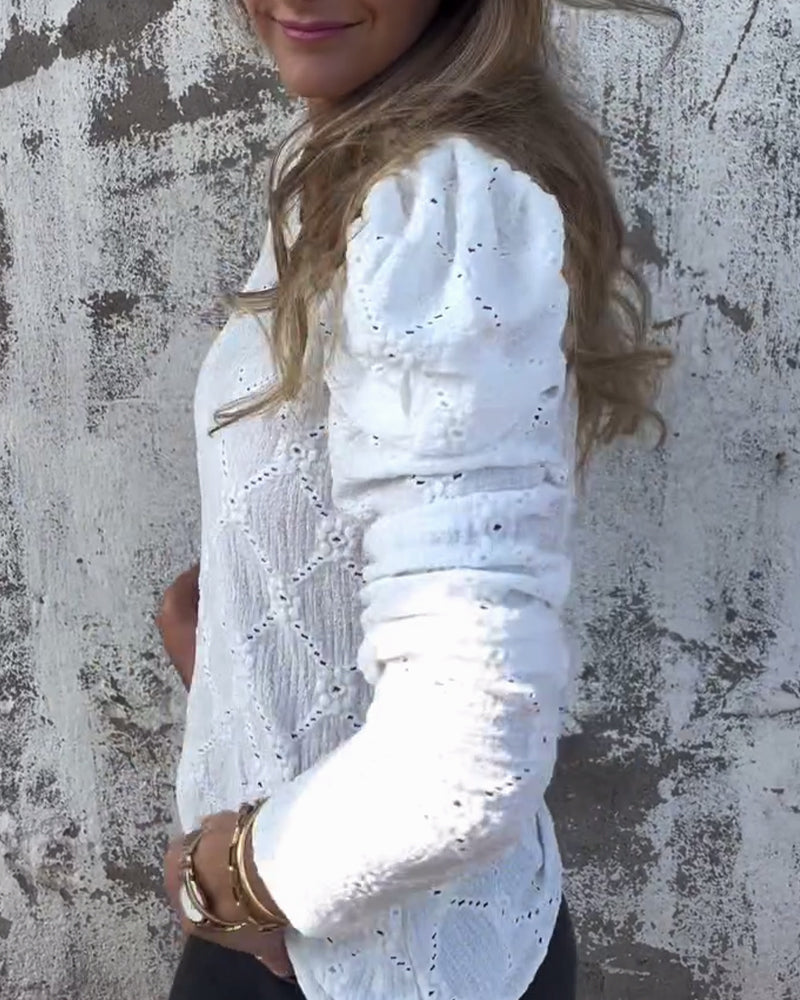 Bluse Med Puffærmer Og Udskæring