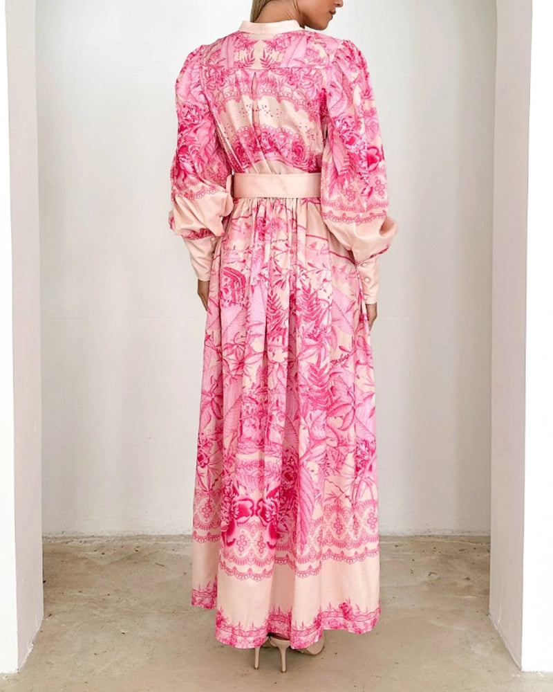 Lang kjole med fuld knappelukning og print