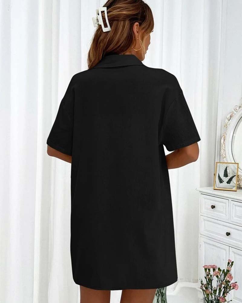 Casual ensfarvet to-delt sæt | skjorte og shorts