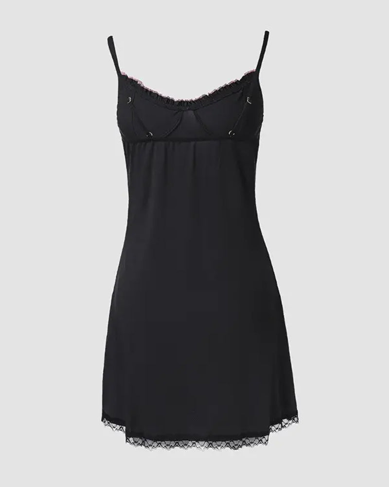 Ensfarvet blondekjole med sløjfer