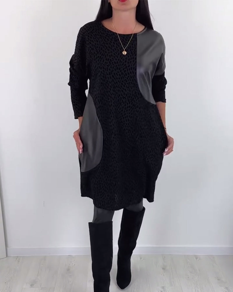 Tofarvet kjole med rund hals