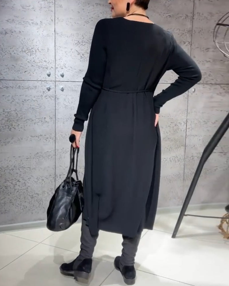 Ensfarvet kjole med bindestropper