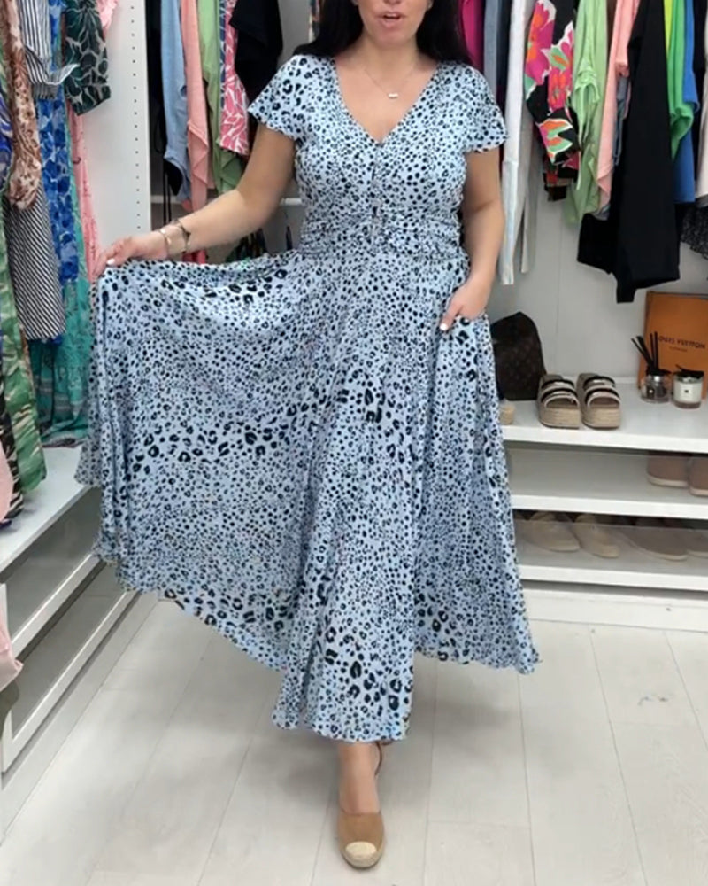 Kortærmet kjole med V-hals